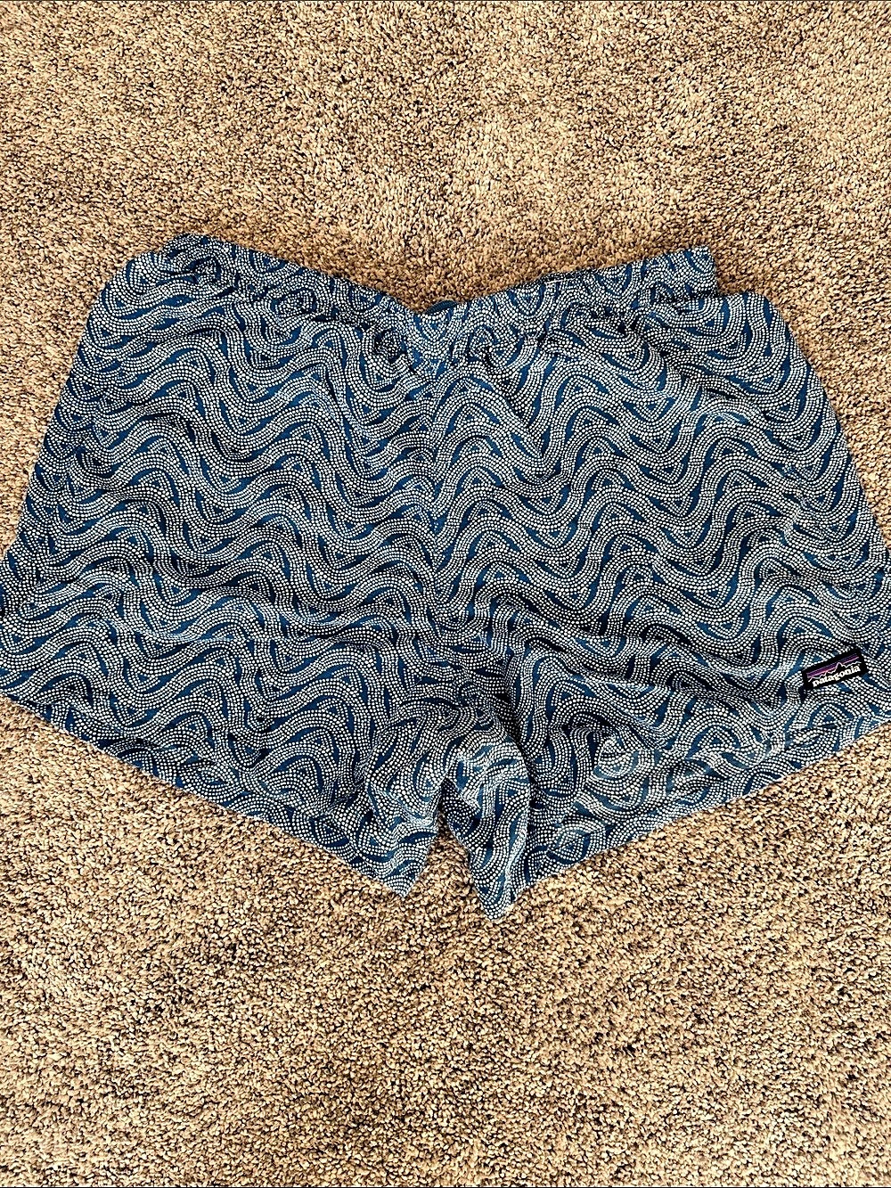Patagonia Women's Wavefarer Boardshorts - 5" Blue & White Medium